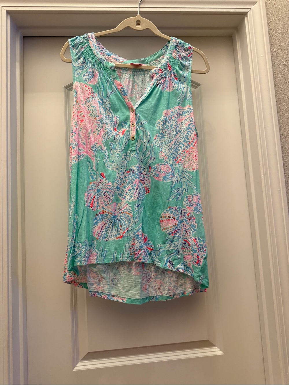 Sleeveless Printed Shell Top - Aqua Pink